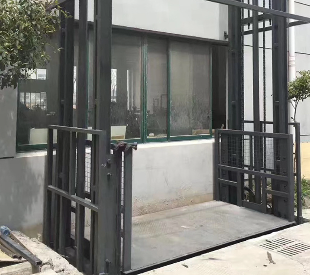 琼海导轨式施工升降机助力民生工程提速增效